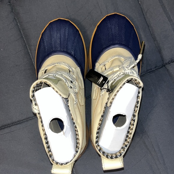 Sorel Boots - Picture 6 of 9